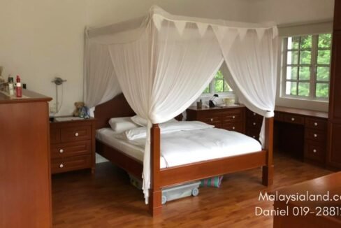 Website - Master bedroom 2