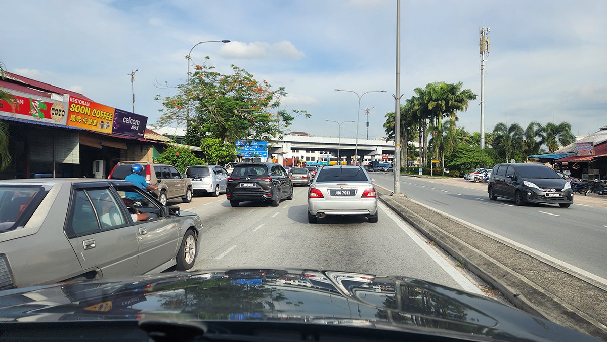 Ulu Tiram town 10 acres-2